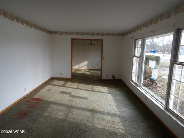 318 Willeke Avenue, Ada, OH 45810