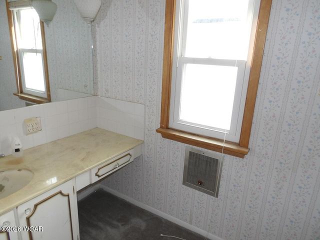 318 Willeke Avenue, Ada, OH 45810