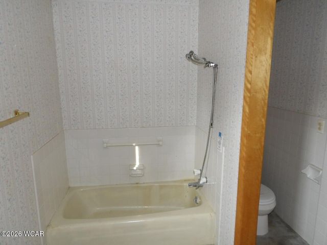 318 Willeke Avenue, Ada, OH 45810