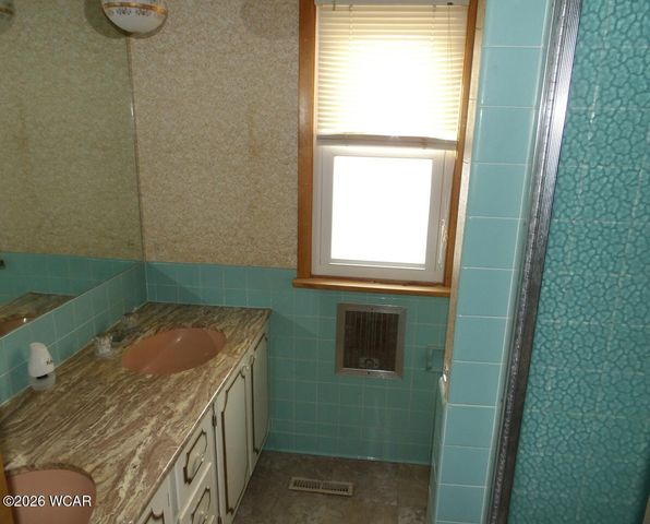 318 Willeke Avenue, Ada, OH 45810