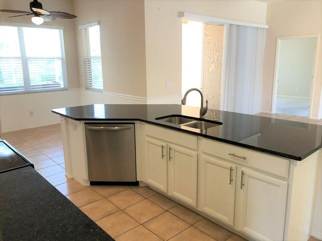 4200 TENNYSON WAY, Venice, FL 34293