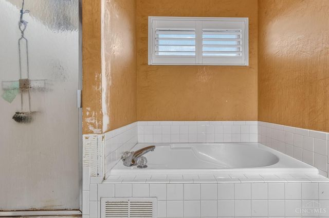 1028 Reveres Run, Lebanon, OH 45036