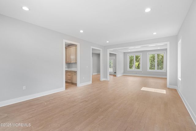 8 Haystack Court, Howell, NJ 07731