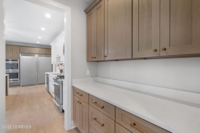 8 Haystack Court, Howell, NJ 07731