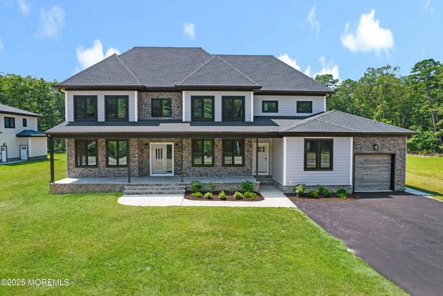 8 Haystack Court, Howell, NJ 07731