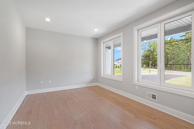 8 Haystack Court, Howell, NJ 07731