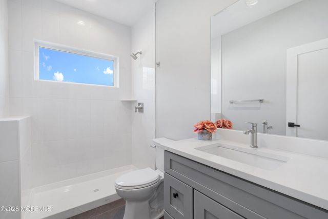 8 Haystack Court, Howell, NJ 07731