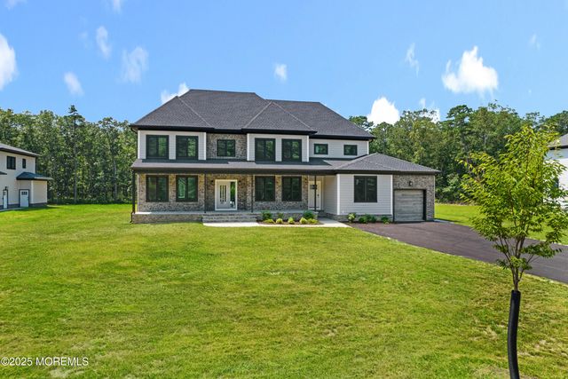 8 Haystack Court, Howell, NJ 07731