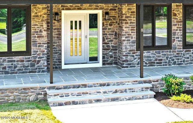 8 Haystack Court, Howell, NJ 07731