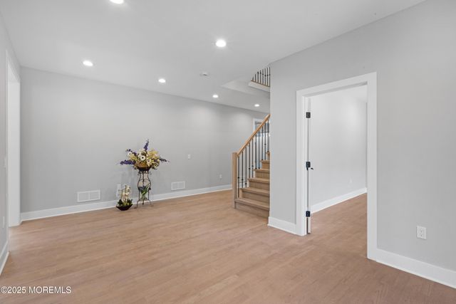 8 Haystack Court, Howell, NJ 07731