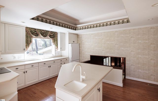 731 Parkins Mill Road, Greenville, SC 29607