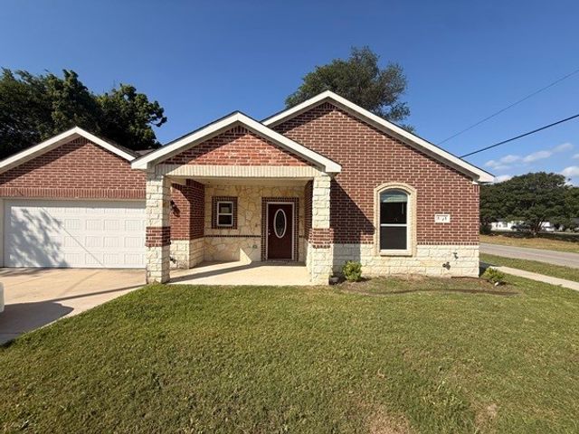 101 Boone Street, Terrell, TX 75160