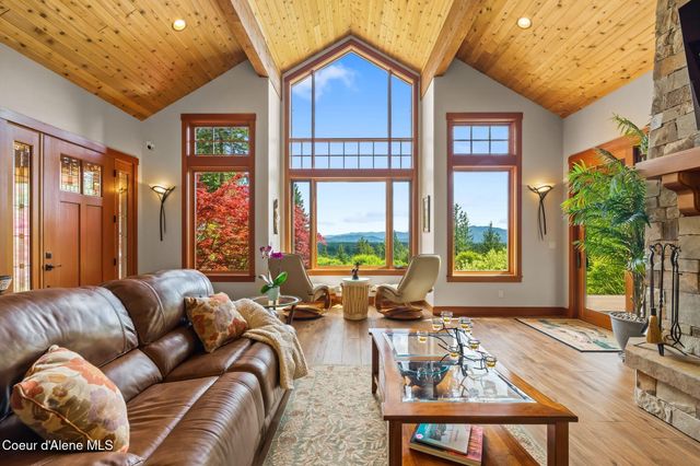 294 Rincon Dr, Sandpoint, ID 83864