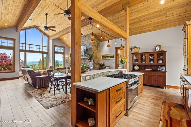 294 Rincon Dr, Sandpoint, ID 83864