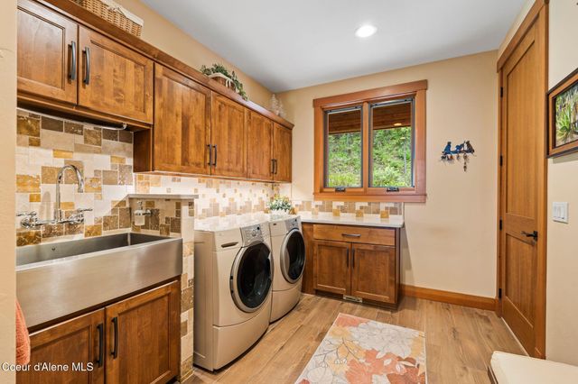 294 Rincon Dr, Sandpoint, ID 83864