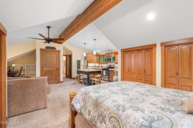 294 Rincon Dr, Sandpoint, ID 83864