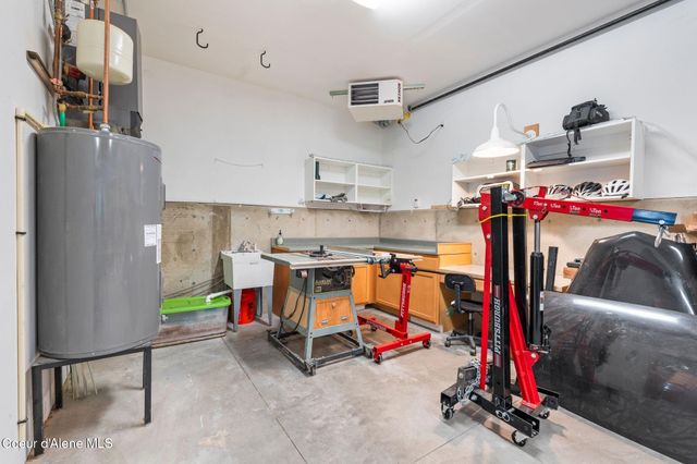 294 Rincon Dr, Sandpoint, ID 83864