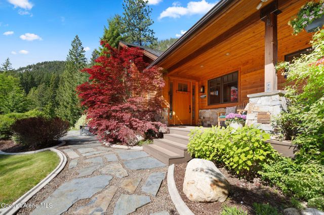 294 Rincon Dr, Sandpoint, ID 83864