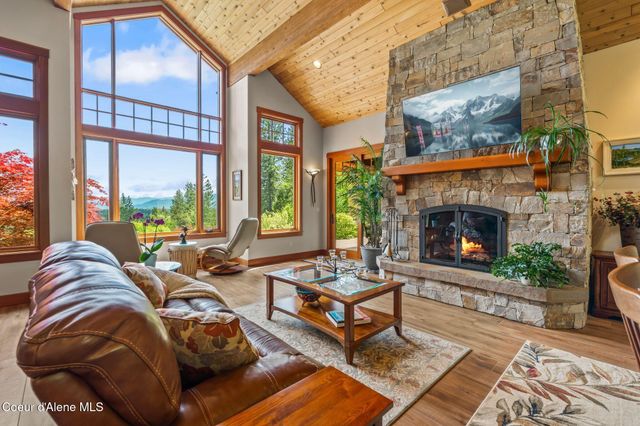 294 Rincon Dr, Sandpoint, ID 83864
