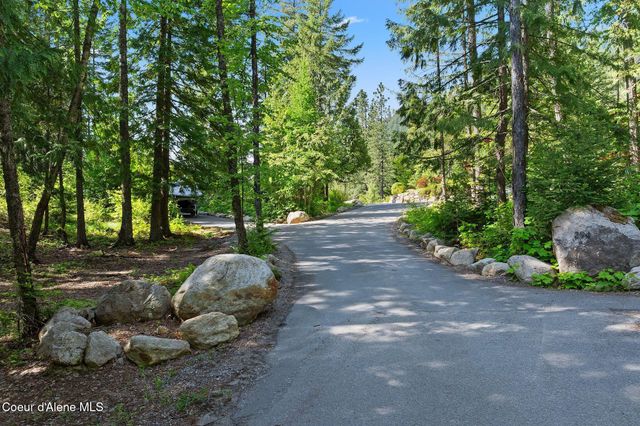 294 Rincon Dr, Sandpoint, ID 83864