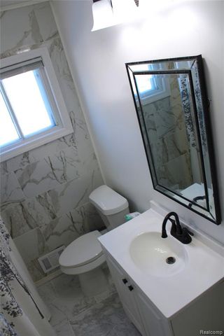 4539 Trumbull Drive, Flint, MI 48504