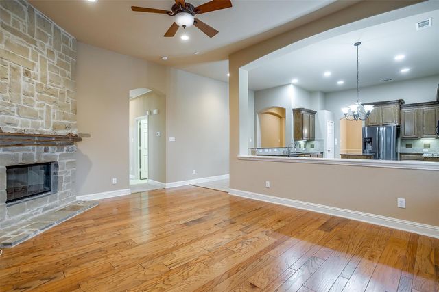 2210 Eagles Nest Drive, Euless, TX 76039