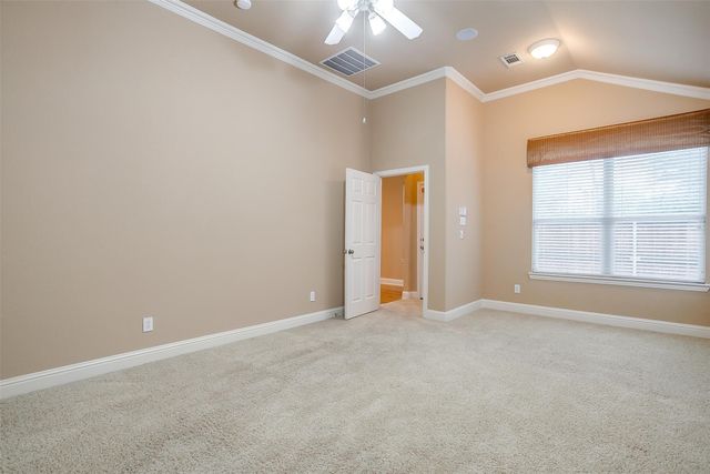 2210 Eagles Nest Drive, Euless, TX 76039