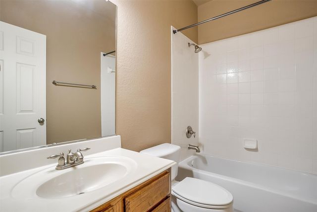 2210 Eagles Nest Drive, Euless, TX 76039