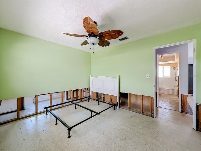7905 11TH AVENUE S, St Petersburg, FL 33707