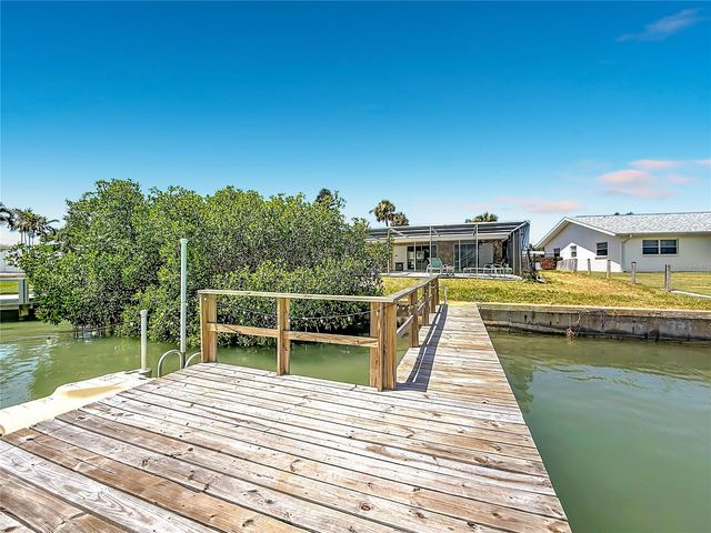 7905 11TH AVENUE S, St Petersburg, FL 33707