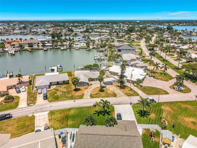 7905 11TH AVENUE S, St Petersburg, FL 33707