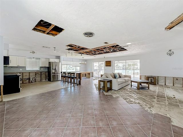 7905 11TH AVENUE S, St Petersburg, FL 33707