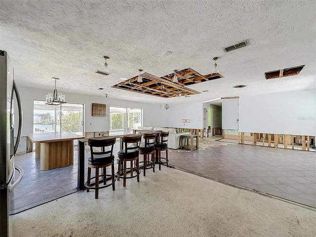 7905 11TH AVENUE S, St Petersburg, FL 33707
