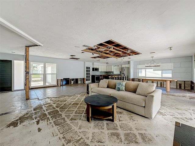 7905 11TH AVENUE S, St Petersburg, FL 33707
