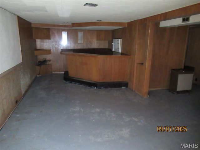 1304 Lang Drive, St Louis, MO 63135