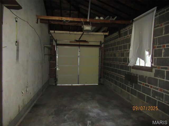 1304 Lang Drive, St Louis, MO 63135