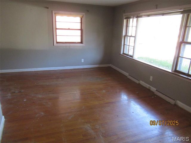 1304 Lang Drive, St Louis, MO 63135