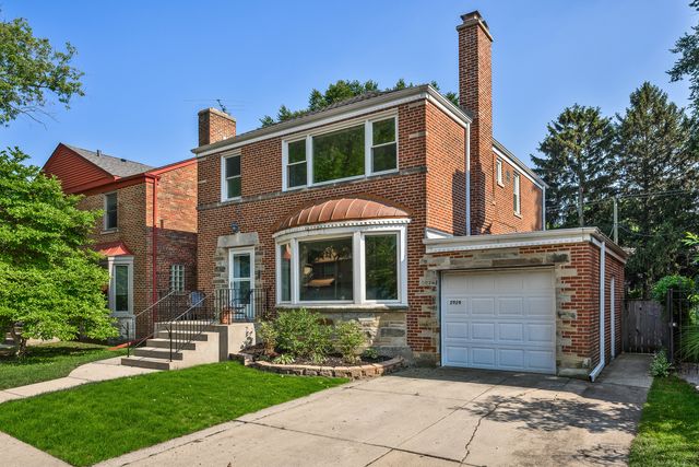2929 W Gregory Street, Chicago, IL 60625