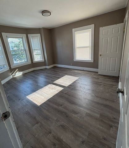 57 Bedford 57, Waltham, MA 02453