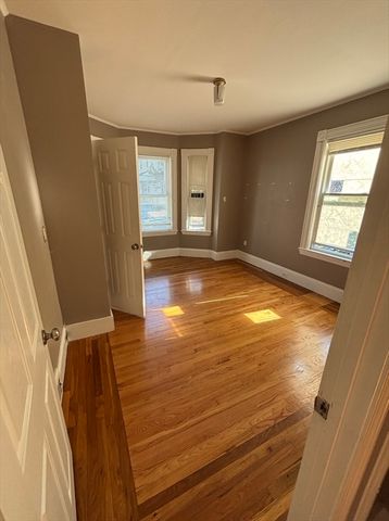 57 Bedford 57, Waltham, MA 02453