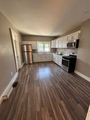 57 Bedford 57, Waltham, MA 02453