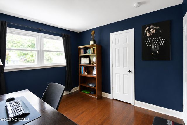 469 East Road, Belford, NJ 07718