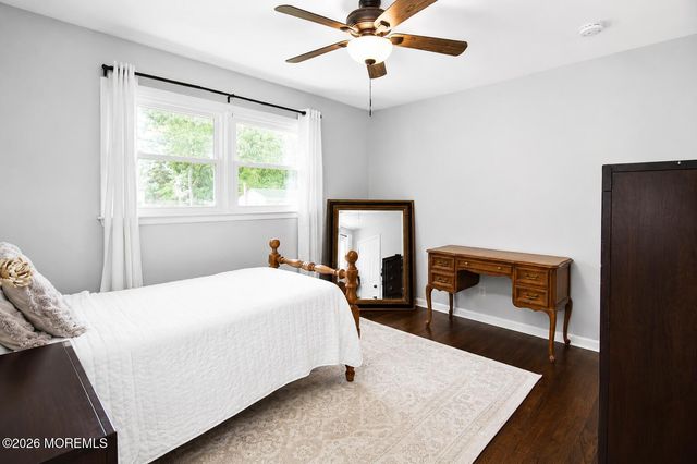 469 East Road, Belford, NJ 07718