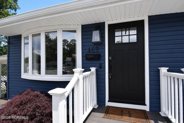 469 East Road, Belford, NJ 07718