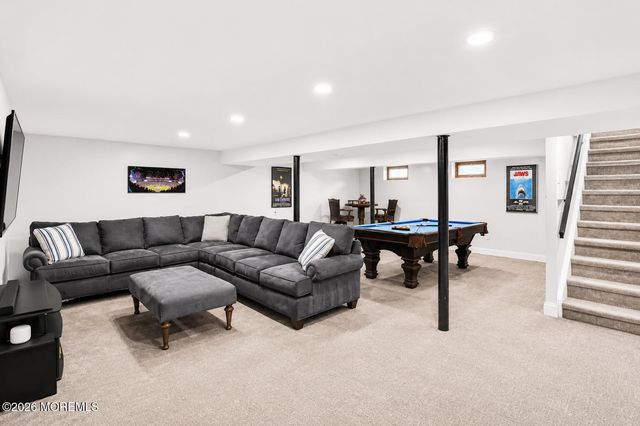 469 East Road, Belford, NJ 07718