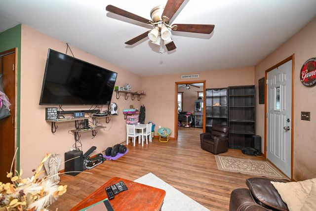 1900 Somerlot Hoffman Road W, Marion, OH 43302