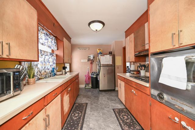 1900 Somerlot Hoffman Road W, Marion, OH 43302