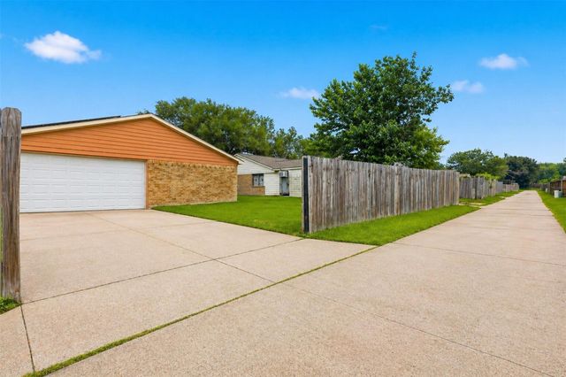 14634 Meyersville Drive, Houston, TX 77049