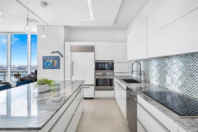 2020 N Bayshore Dr 2510, Miami, FL 33137