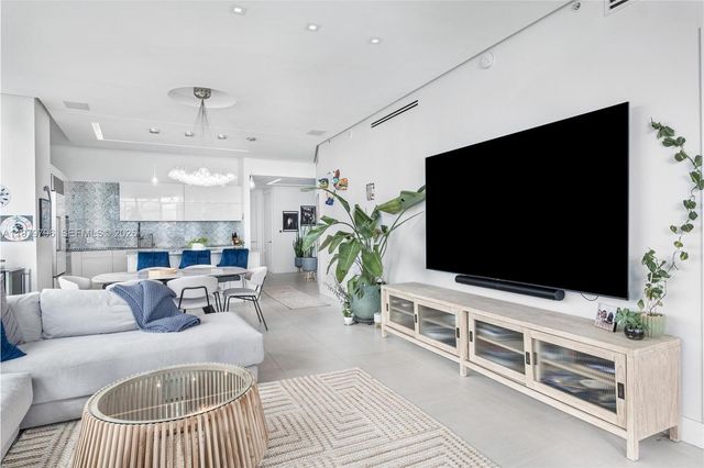 2020 N Bayshore Dr 2510, Miami, FL 33137